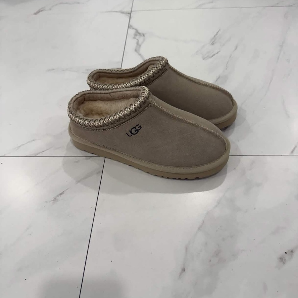 UGG Tasman Women’s Size 6, 7, 8